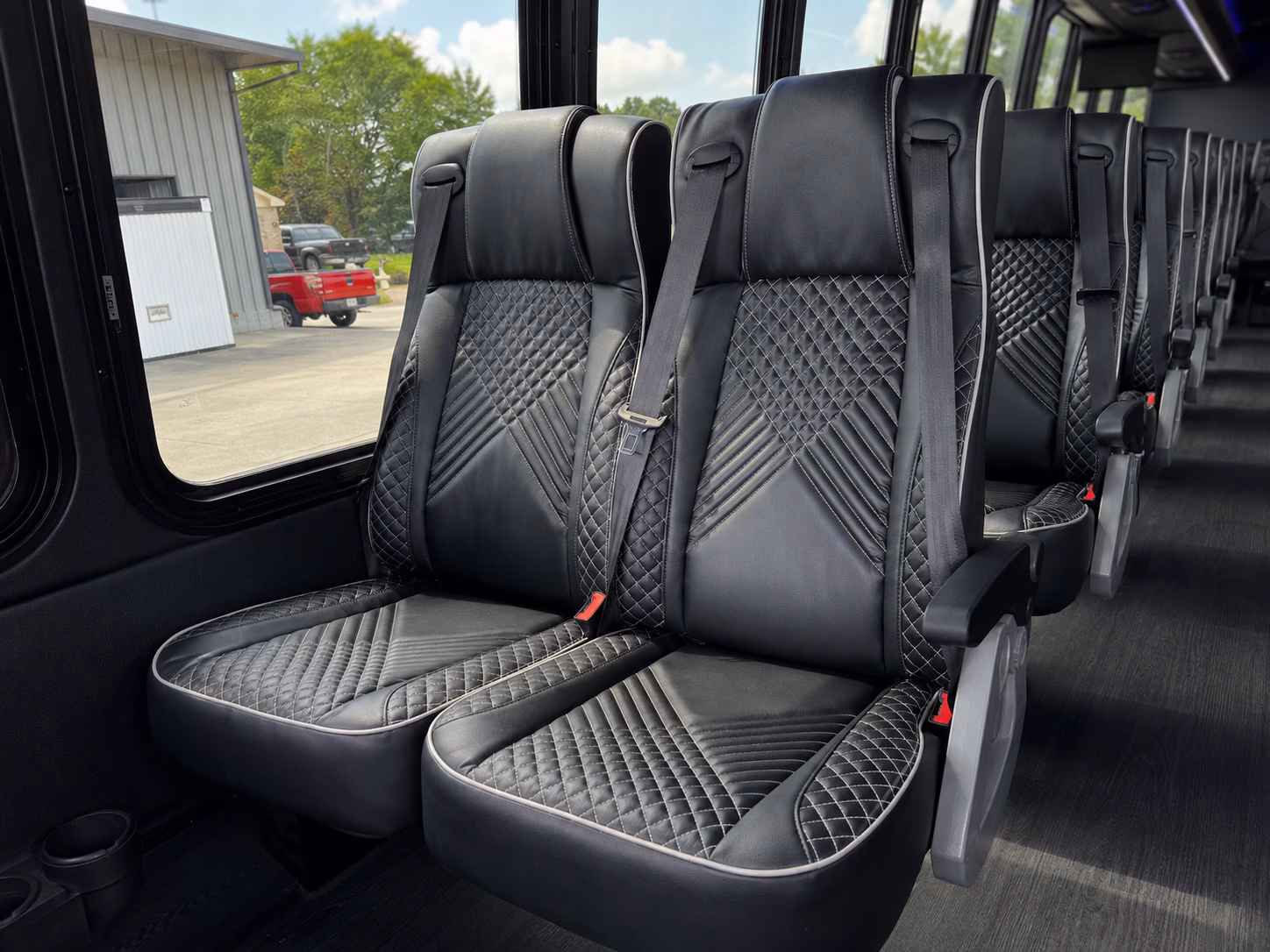 shuttle services for airline crews and airport staff in orange